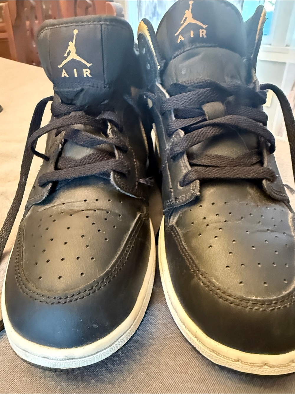 Nike Air Jordan youth Black High-Top Sneakers